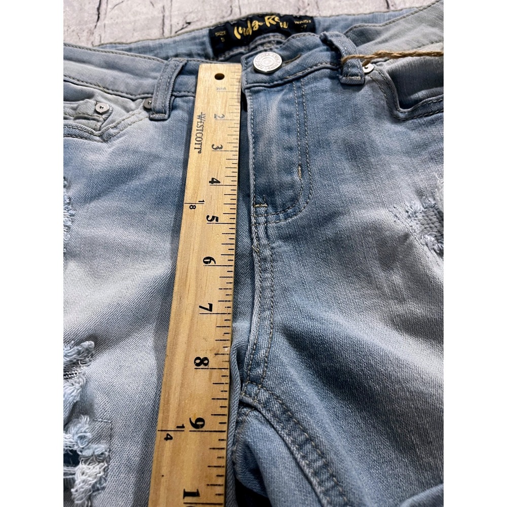 Indigo Rein Womens Size 5 Distressed Denim Shorts Light Wash 27" Waist NWT - Picture 6 of 8
